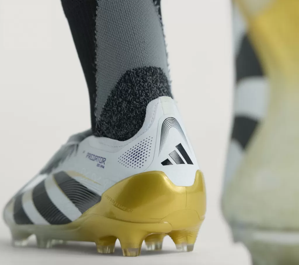Бутсы профессиональные Adidas Predator Elite FT FG
